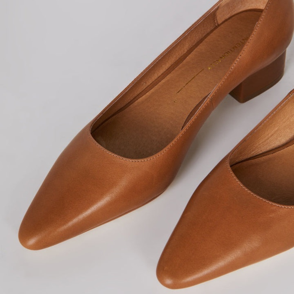 Intentionally Blank TRADITION HEELS